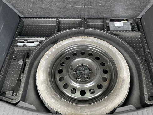 Used 2017 Ford Escape SE w/ Equipment Group 201A image 31