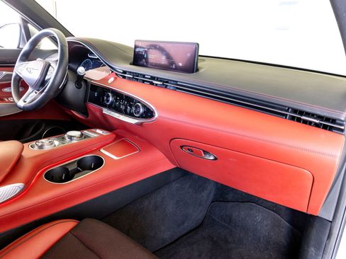 Used 2023 Genesis GV70 2.5T Sport Prestige w/ Sport Prestige Package image 28