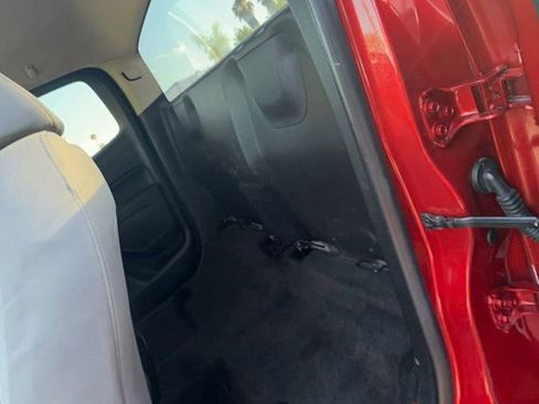 Used 2016 GMC Canyon W/T RWD image 29