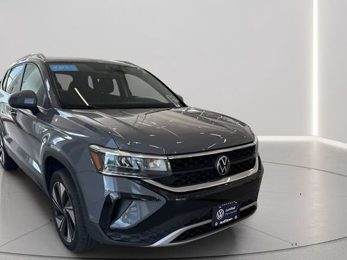 Used 2023 Volkswagen Taos SE AWD/4WD image 19