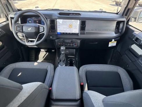 New 2026 Ford Bronco 2-Door AWD/4WD image 17
