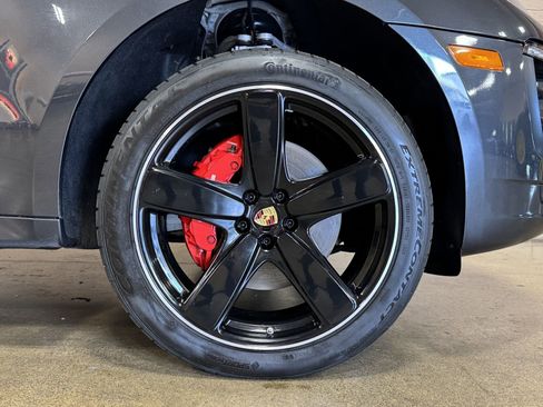 Used 2018 Porsche Macan GTS AWD/4WD image 15