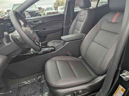 New 2026 Chevrolet Trax RS w/ Sunroof Package FWD image 35