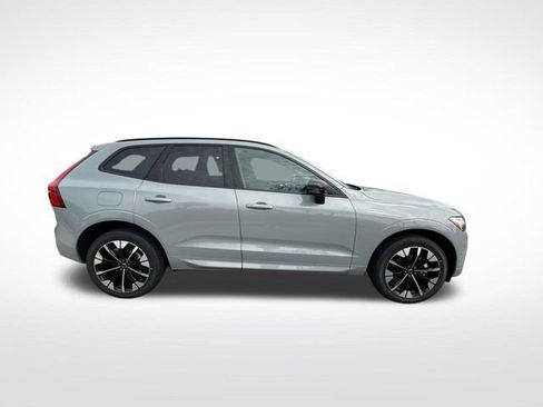 New 2026 Volvo XC60 B5 Plus w/ Climate Package image 9
