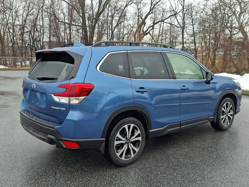 Used 2022 Subaru Forester Limited w/ Popular Package #3 image 7