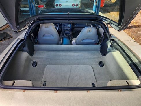 Used 1998 Chevrolet Corvette Coupe w/ Memory Pkg RWD image 26