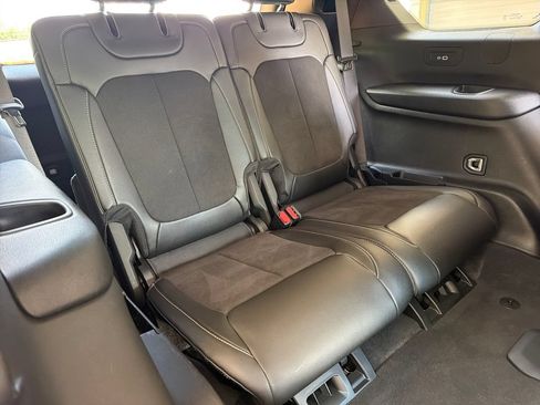 Used 2023 Jeep Grand Cherokee L Laredo RWD image 34