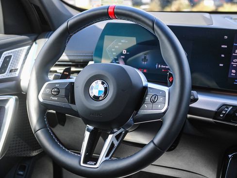 Used 2025 BMW X1 M35i AWD/4WD image 15