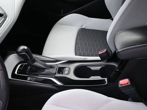 Used 2020 Toyota Corolla SE image 19