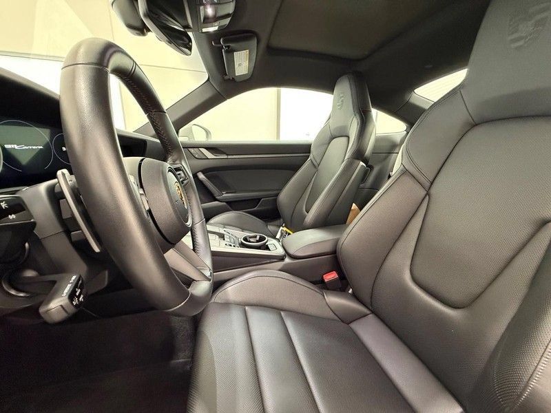 Used 2024 Porsche 911 Carrera w/ Premium Package RWD image 5