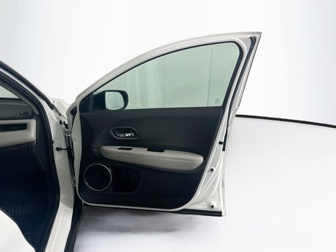 Used 2022 Honda HR-V EX image 31