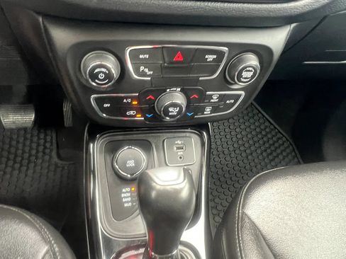 Used 2020 Jeep Compass Latitude AWD/4WD image 20