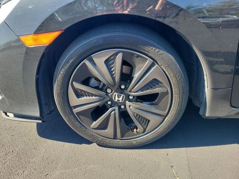 Used 2019 Honda Civic EX image 17