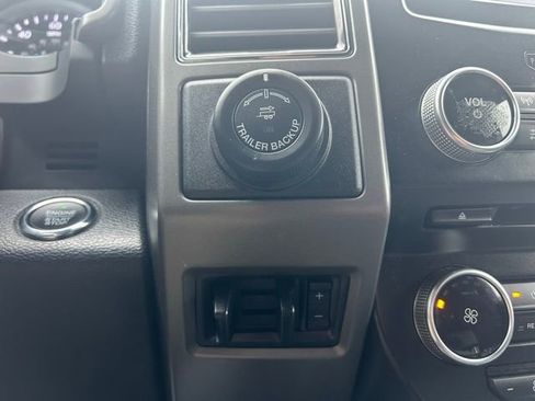 Used 2018 Ford Expedition XLT AWD/4WD image 27