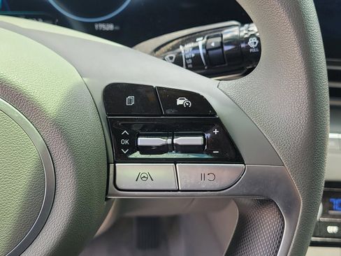 Certified 2024 Hyundai Elantra SEL FWD image 21
