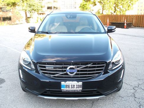 Used 2016 Volvo XC60 T6 Platinum w/ Protection Package AWD/4WD image 7