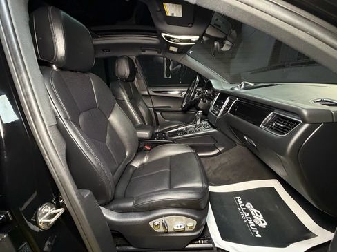 Used 2018 Porsche Macan Sport Edition image 55