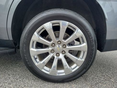 Used 2021 Chevrolet Tahoe Premier w/ Premium Package RWD image 7