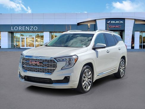 Used 2024 GMC Terrain Denali w/ Denali Premium Package AWD/4WD image 1