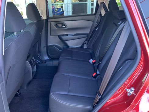 Used 2025 Nissan Rogue S FWD image 14