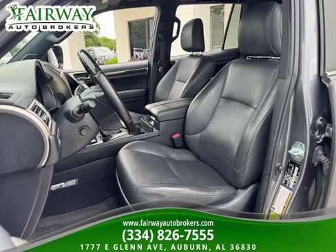 Used 2021 Lexus GX 460 Luxury w/ Accessory Package AWD/4WD image 10
