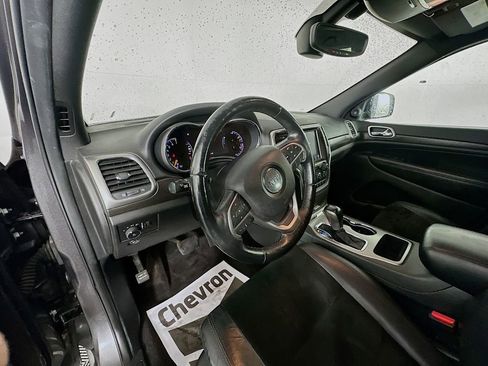 Used 2018 Jeep Grand Cherokee Altitude AWD/4WD image 9