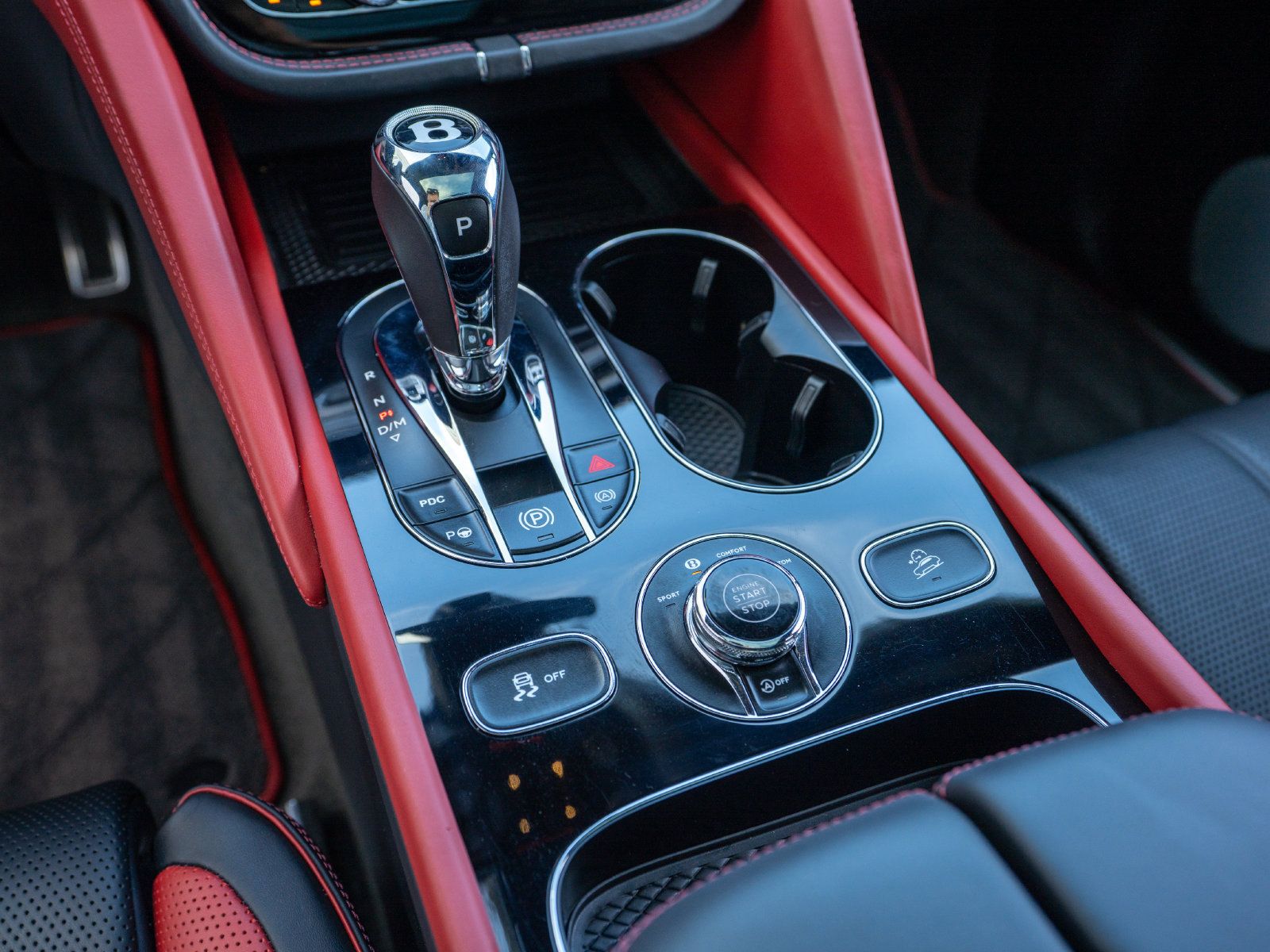 Used 2023 Bentley Bentayga AWD/4WD image 32