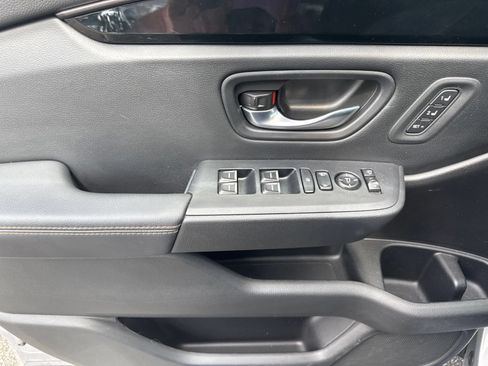 Used 2025 Honda Pilot TrailSport image 21