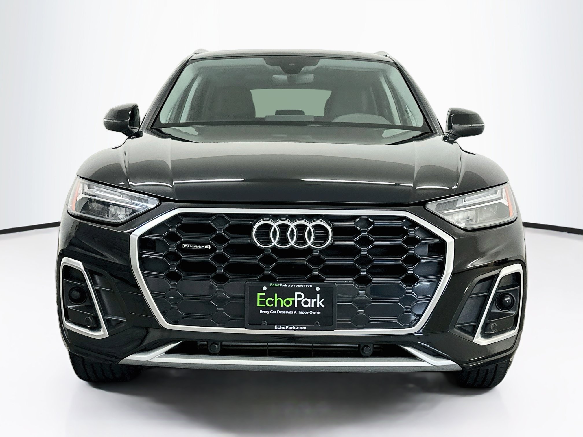 Used 2023 Audi Q5 2.0T Premium w/ Convenience Package AWD/4WD image 2