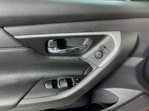 Used 2016 Nissan Altima 3.5 SR image 15