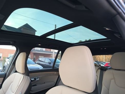 New 2026 Volvo XC90 B5 Plus w/ Protection Package Premier image 26