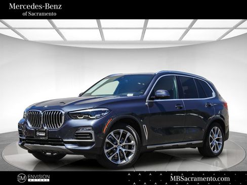 Used 2019 BMW X5 xDrive40i w/ Premium Package 2 AWD/4WD image 1
