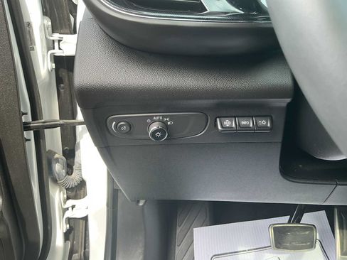 Used 2023 Buick Envision Essence w/ Technology Package I AWD/4WD image 15
