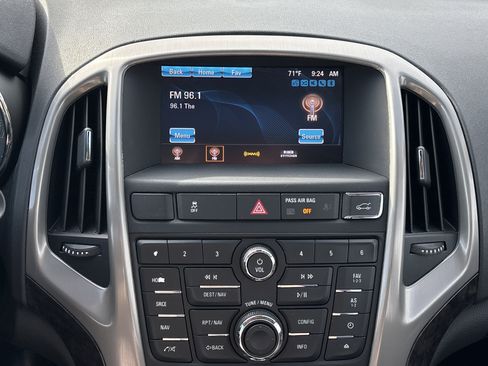 Used 2017 Buick Verano Leather w/ Experience Buick Package FWD image 17
