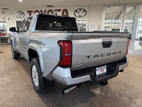 New 2026 Toyota Tacoma SR5 AWD/4WD image 8