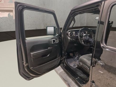 Used 2020 Jeep Wrangler Unlimited Sport S image 11