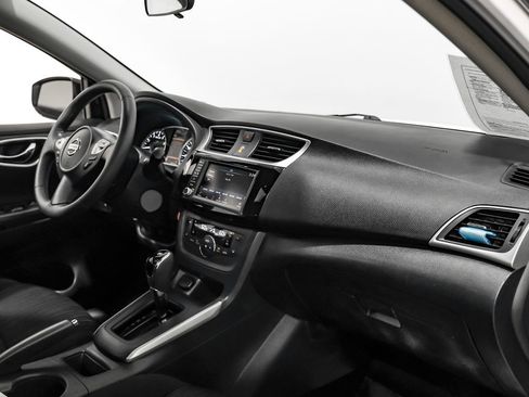 Used 2019 Nissan Sentra SV w/ Special Edition Package FWD image 15