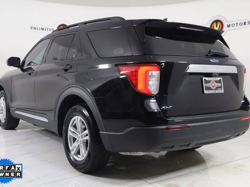 Used 2022 Ford Explorer XLT image 4