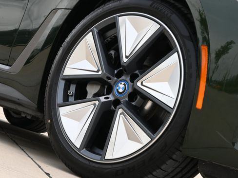 Certified 2023 BMW i4 eDrive35 RWD image 39