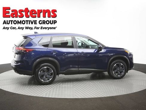 Used 2024 Nissan Rogue SV AWD/4WD image 43