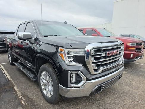 Used 2021 GMC Sierra 1500 SLT AWD/4WD image 3