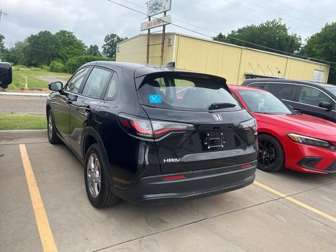 Used 2024 Honda HR-V LX image 3