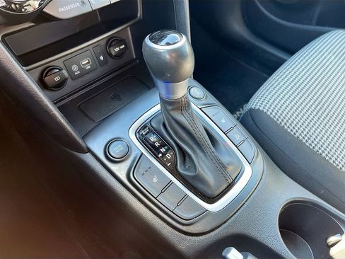 Used 2021 Hyundai Kona SEL Plus w/ Cargo Package AWD/4WD image 16