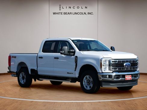 Used 2026 Ford F250 XLT w/ FX4 Off-Road Package AWD/4WD image 3