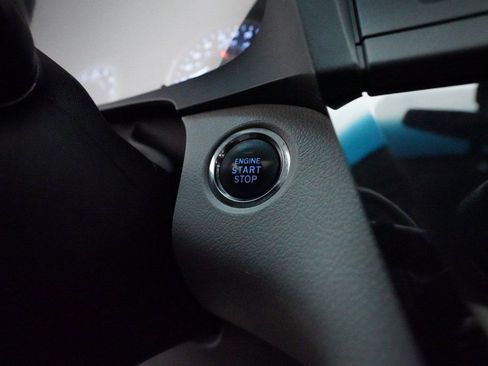 Used 2016 Toyota Sienna XLE w/ XLE Navigation Package image 33