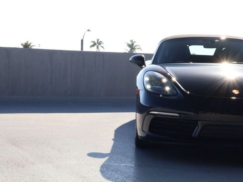 Certified 2021 Porsche 718 Boxster w/ Premium Package RWD image 13