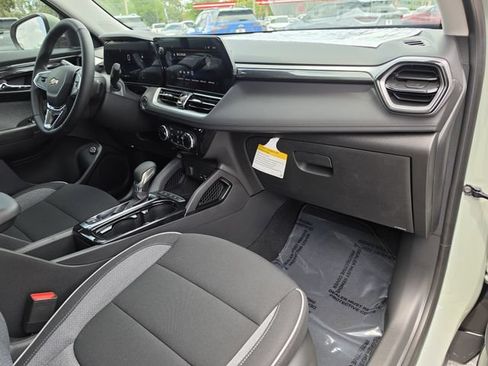 New 2026 Chevrolet TrailBlazer LT w/ Convenience Package AWD/4WD image 14