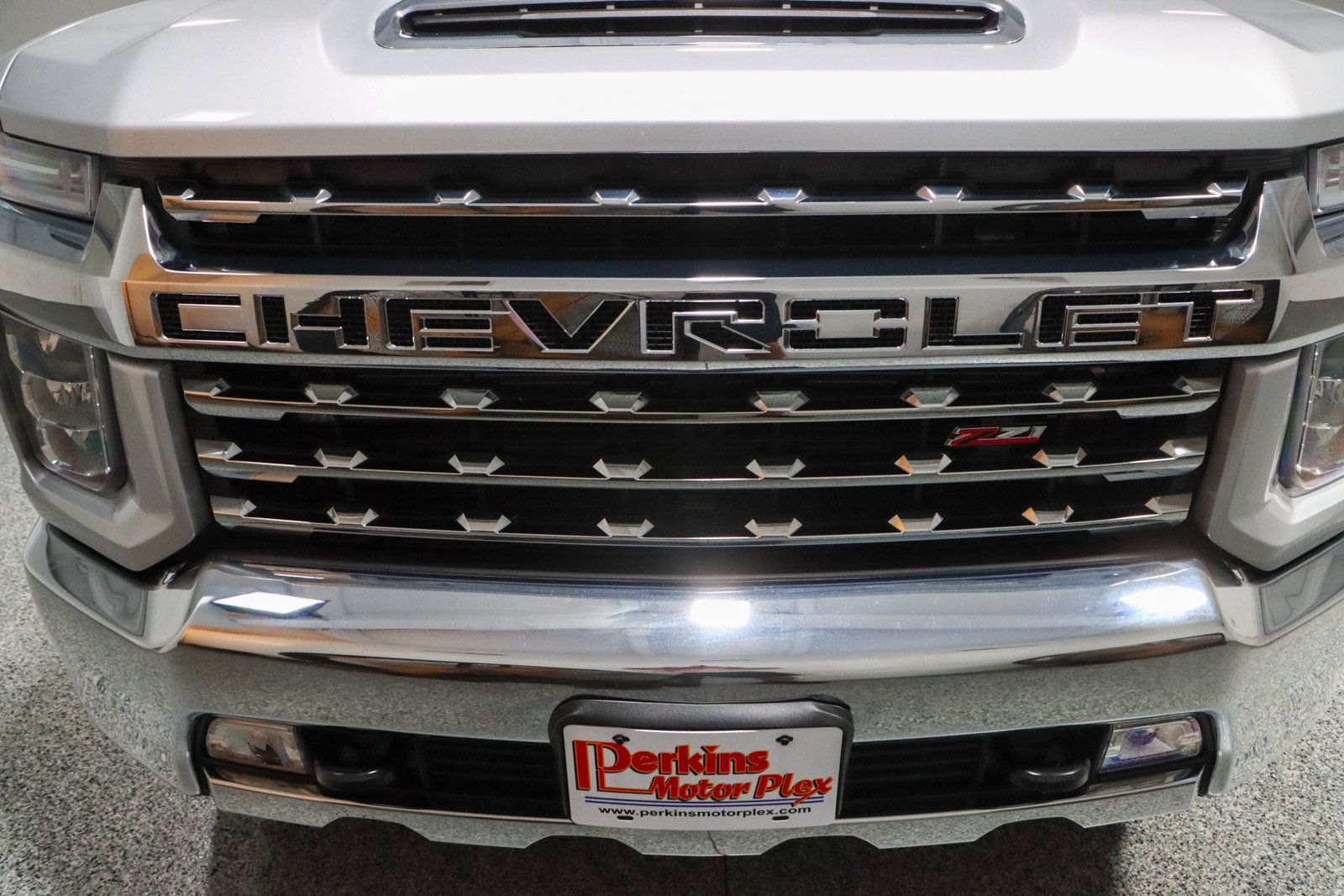 Used 2022 Chevrolet Silverado 2500 LTZ w/ Z71 Off-Road Package AWD/4WD image 4