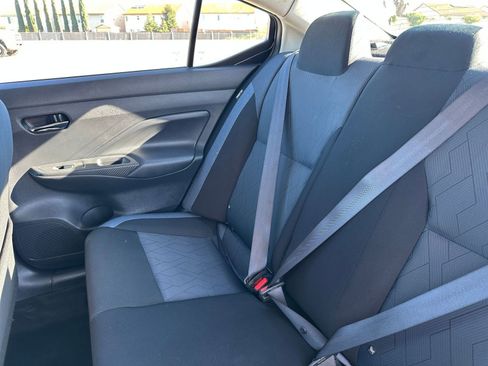 Used 2025 Nissan Versa SV w/ Trunk Package image 38