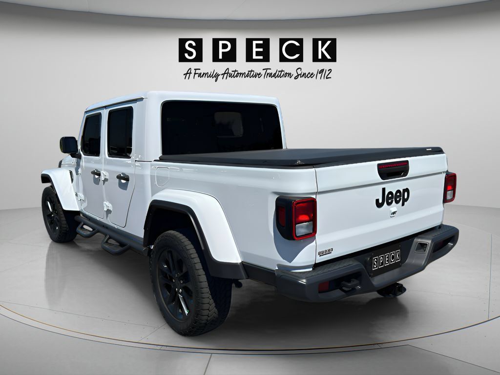 Used 2024 Jeep Gladiator Sport AWD/4WD image 3